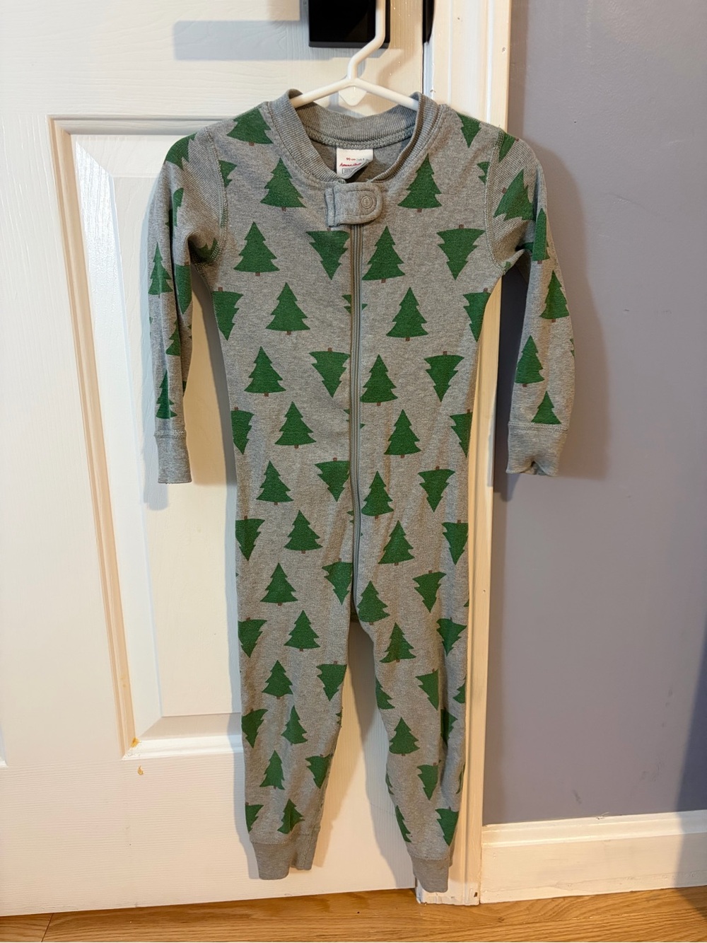 Hanna Andersson Grey Tree Print Sleeper 3T